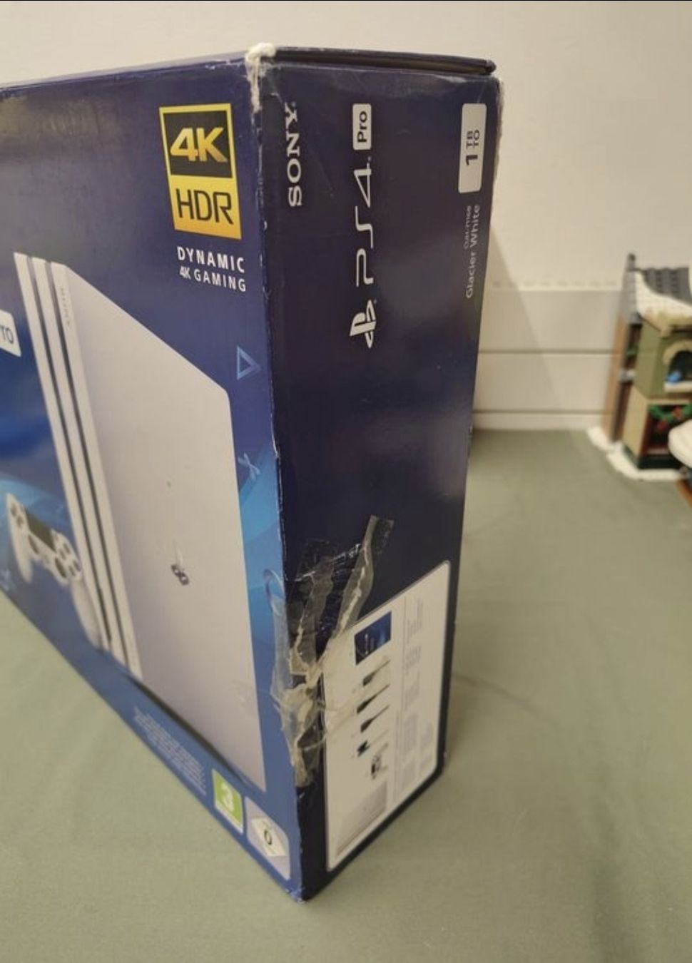 Sony Console: Sony PS4 Pro White 1TB – Nuovo e nell'imballaggio originale da Schliern b. Köniz venduto da ahmetugurtokalii 1