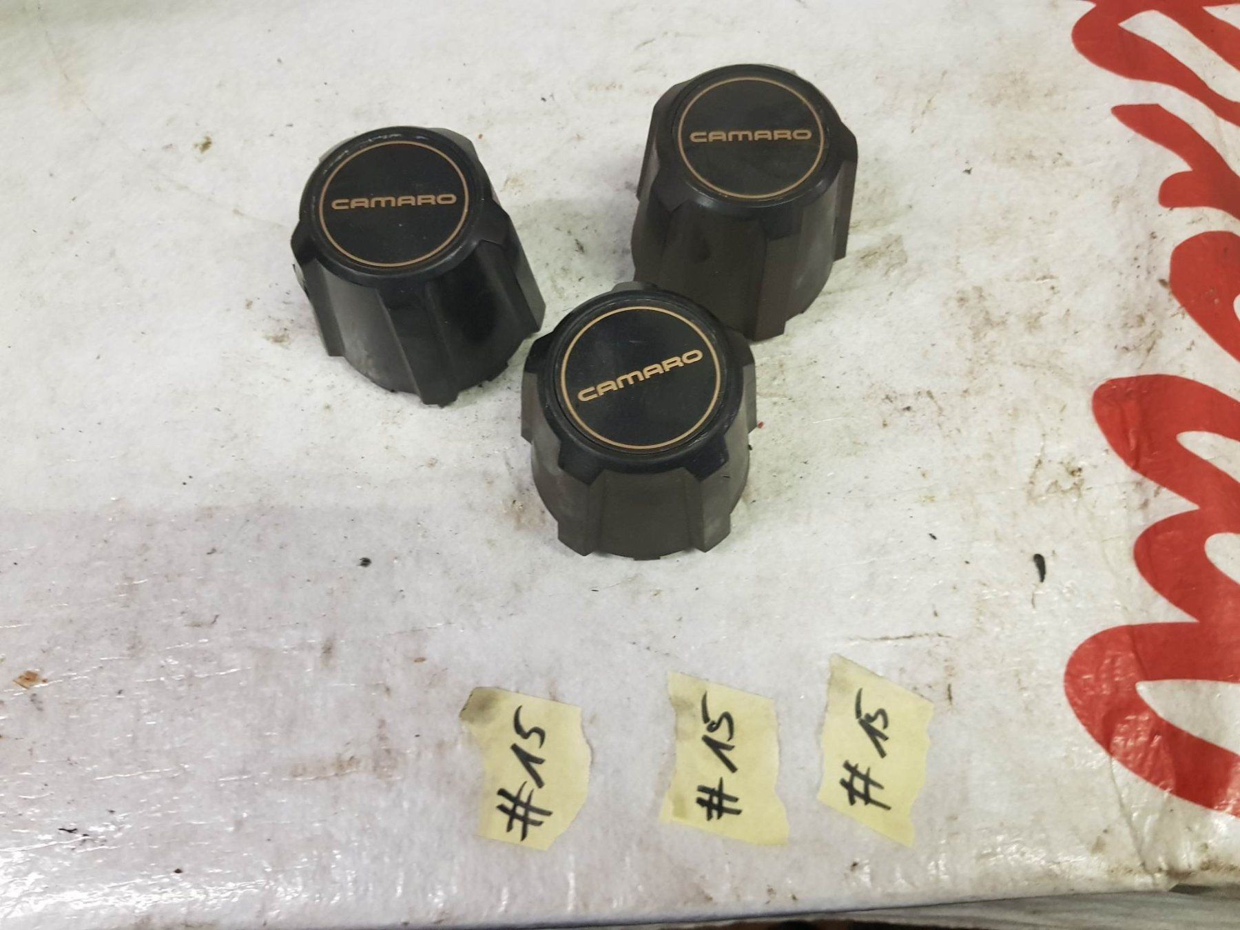Chevrolet Alle Autoersatzteile: Radnabendeckel,  82-92 Camaro gold – Gebraucht aus Niedergösgen von usc_9sk7 2