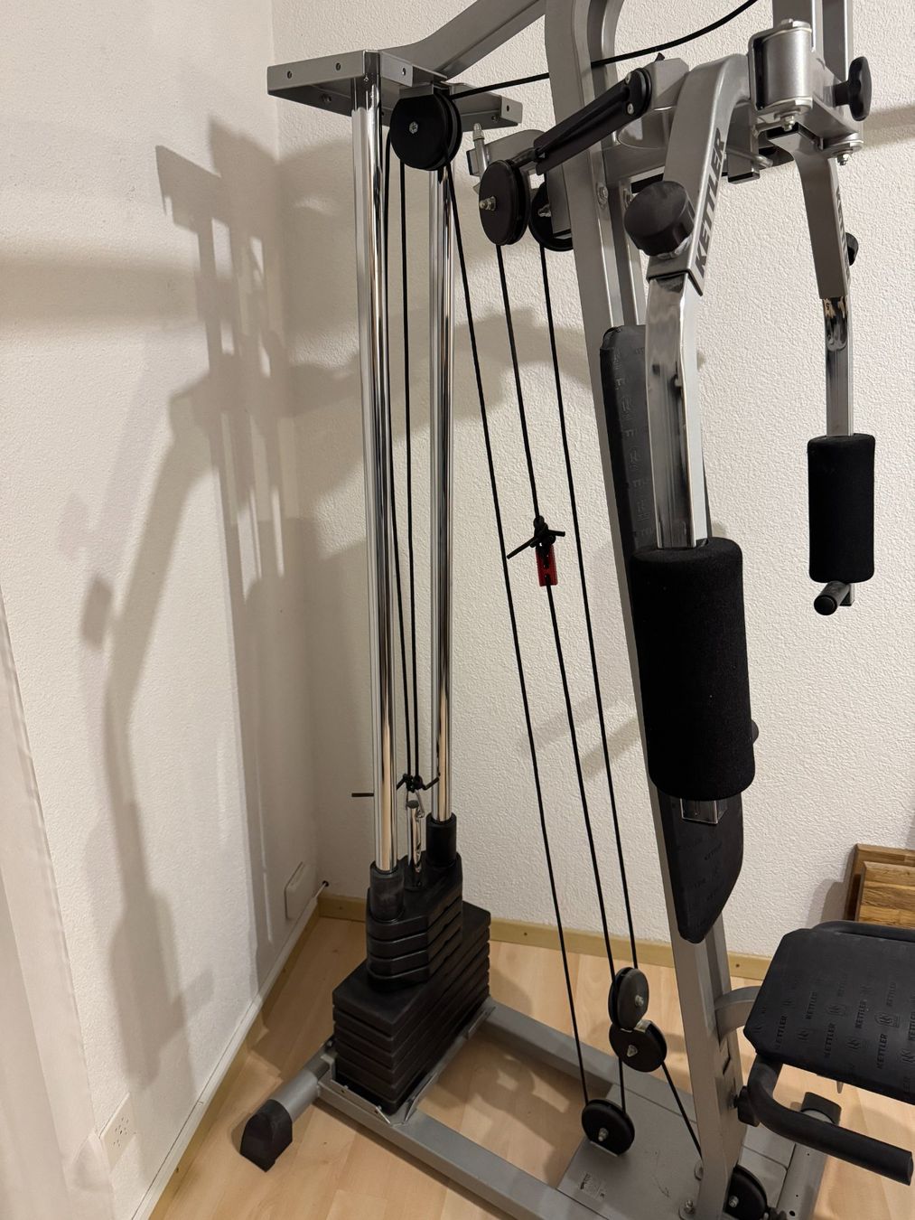 Kettler Hometrainer: Kettler Kraftstation Basic 80kg – Usato da Unterkulm venduto da mdd_designs 3