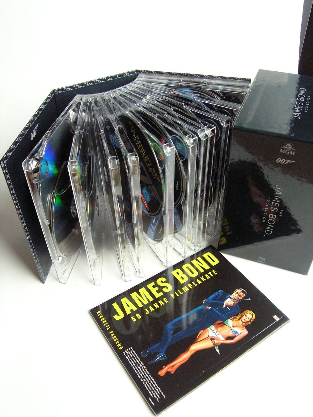 Tutti i DVDs: James Bond Collection 2016  (24 Blu-rays) – Usato da Zuzwil SG venduto da vette13 6
