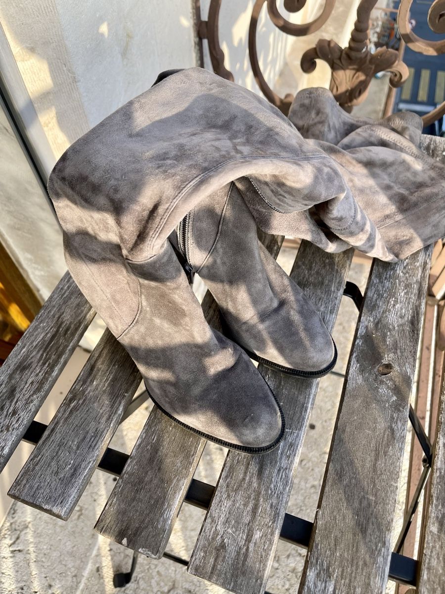 Scarpe da donna: Grey suede overknee block heel boots, size 37, chic look. – Nuovo (secondo la descrizione) da Zürich venduto da que_5ntr 2
