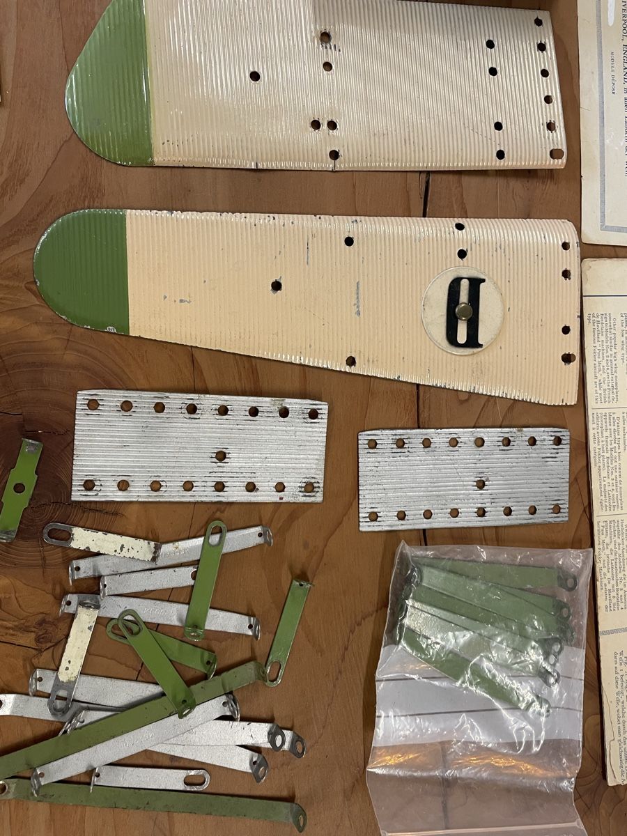 Meccano Kit di costruzioni: Meccano Fliegerteile mit neuem Antrieb – Usato da Pratteln venduto da efeu12 2