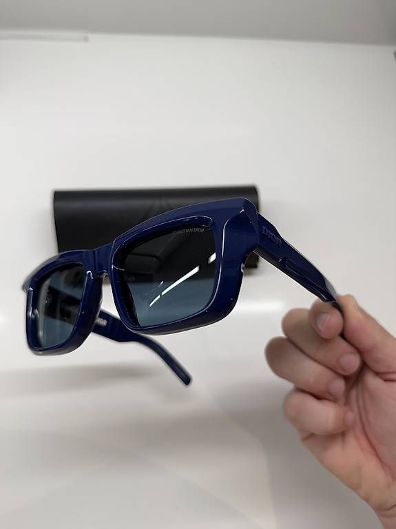 Dior Occhiali & Lenti: Occhiali da sole DIOR – Usato da Giubiasco venduto da mat_n8k5 2