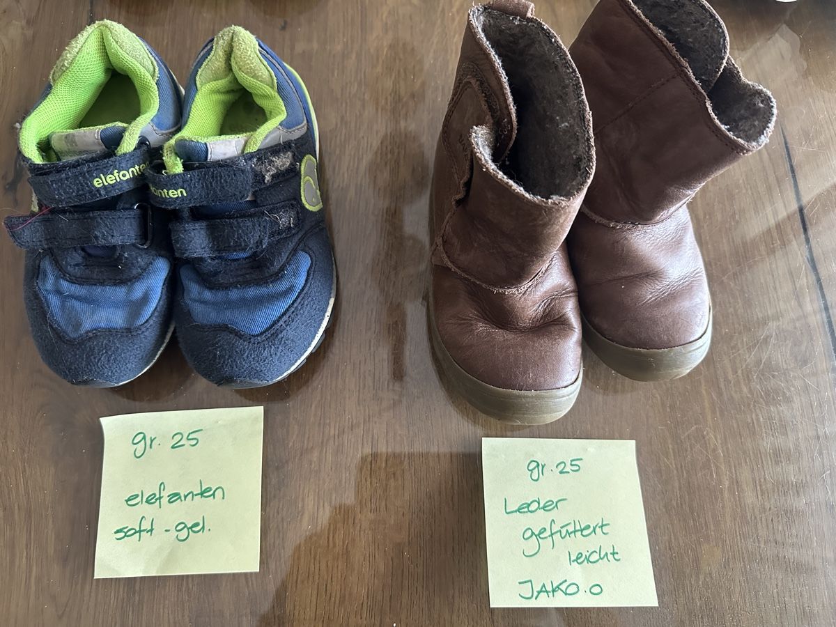 Scarpe per ragazzi: Jungs Schuhe Gr. 25 – Usato da Uster venduto da romy-333