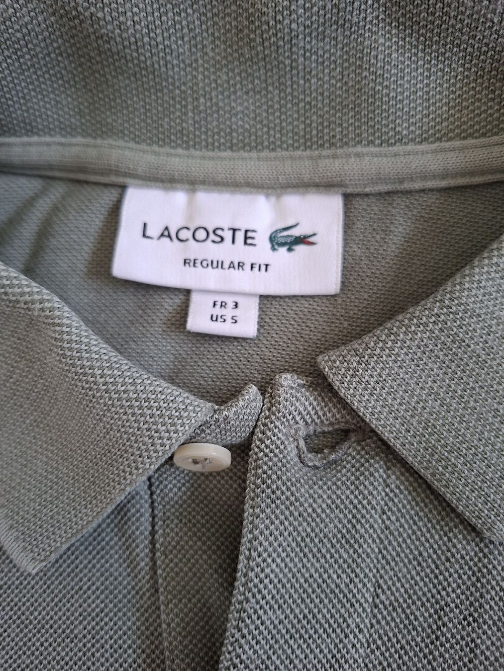 Lacoste Magliette Polo: Polo Lacoste gris clair, taille 3 FR / US S,  – Usato da Renens VD venduto da ser_j2fn 6