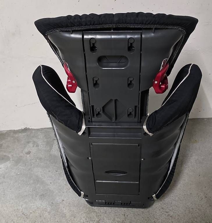 Auto-Kindersitze: Kindersitz Römer Kid ll 15-36kg – Gebraucht aus Jona von Riro55