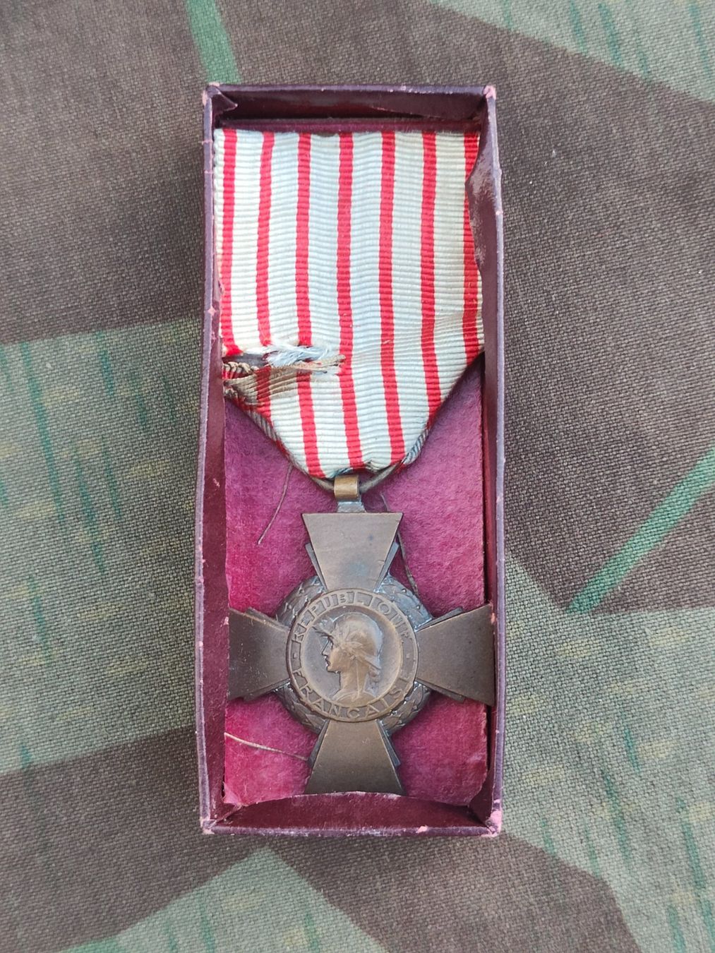 Uniformen: Croix du combattant – Gebraucht aus Bauma von SwissMilitaria