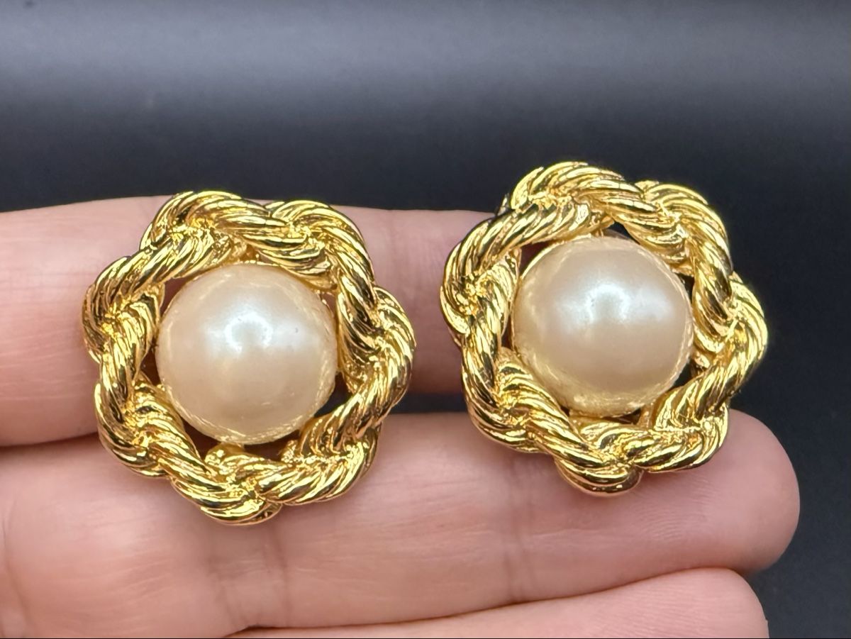 Ohrringe & -stecker: Vintage-Ohrringe Cabouchon Paris - Goldfarben – Gebraucht aus Lamone von LaCantinaMagica 2
