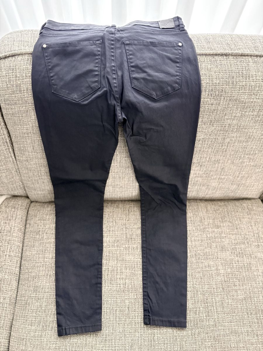 Mango Pantaloni: Mango Jeans, Dunkelblau, Gr. 36 – Usato da Münchenstein venduto da Miresolese 1