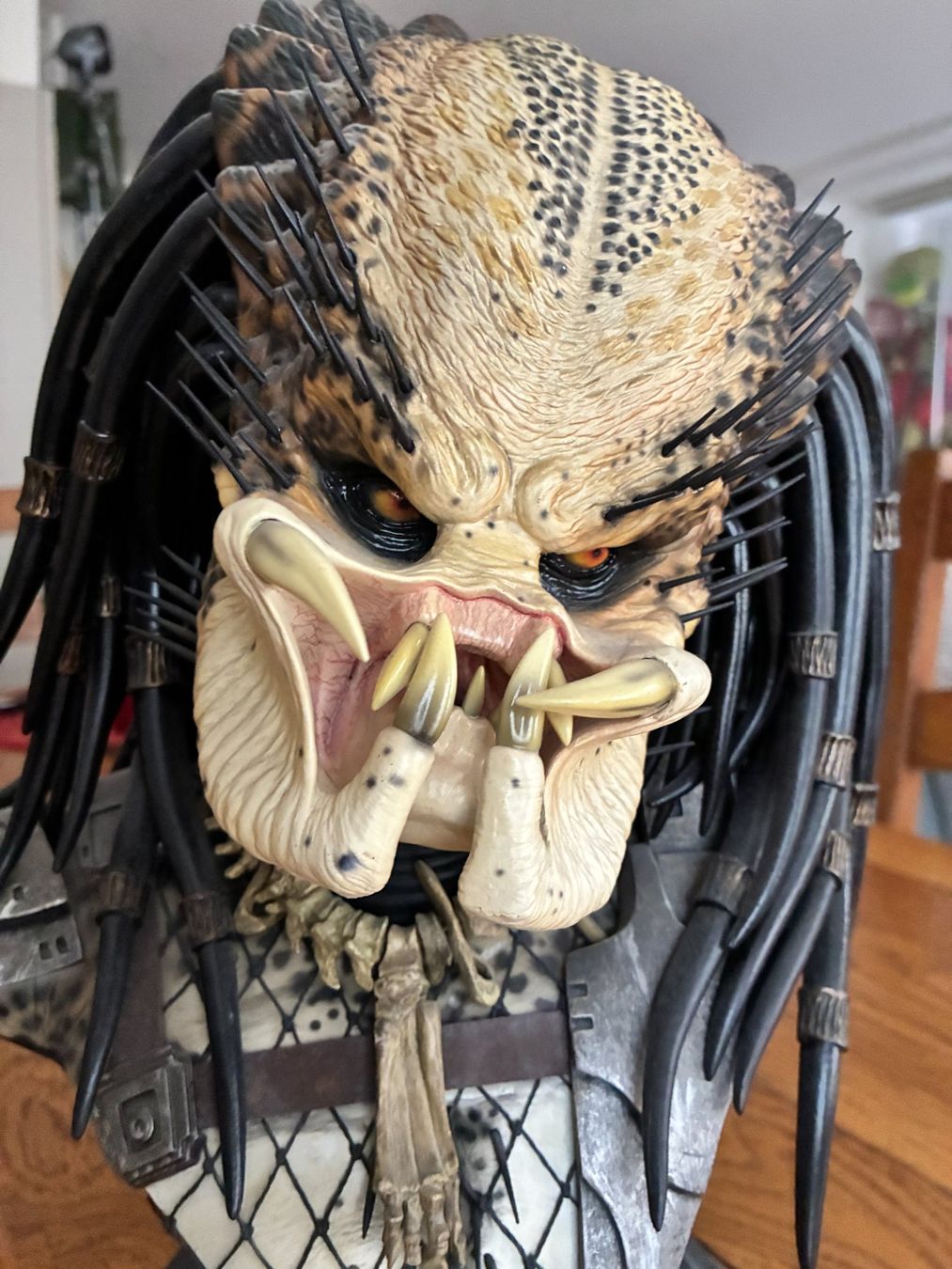 Statuette: Predator Legendary Scale Bust - Sideshow Collectibles – Usato da Vevey venduto da zecollector 1