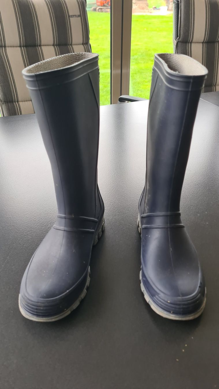 Scarpe per ragazzi: Regenstiefel Grösse 31 – Usato da Obergösgen venduto da schesom
