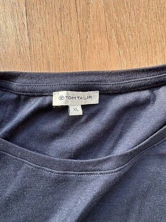 Tom Tailor T-shirt: Langarm Shirt Tom Tailor dunkelblau, XL – Usato da Meilen venduto da JuliaFantasma 1