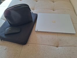 Microsoft Surface Book 2 | i7-8650U | 8GB RAM | GTX 1050 2GB