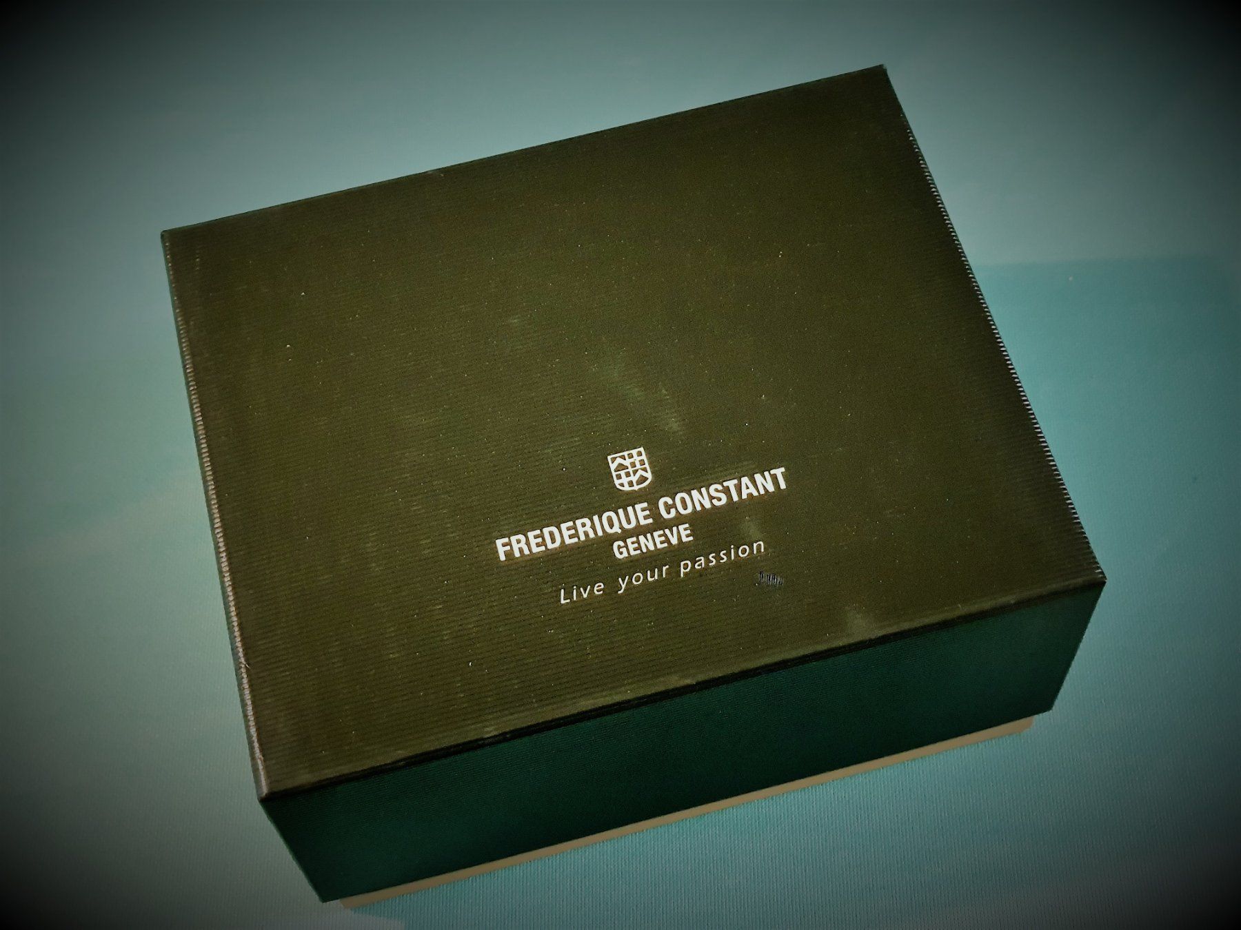 Smartwatch: Frederique Constant HOROLOGICAL SMARTWATCH - NEU – Nuovo e nell'imballaggio originale da Feuerthalen venduto da jalindi 4
