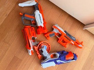 Nerf Giocattoli: Nerf Modulus Mediator, IonFire, Stock Blaster – Usato da Brütten venduto da Style-Snob