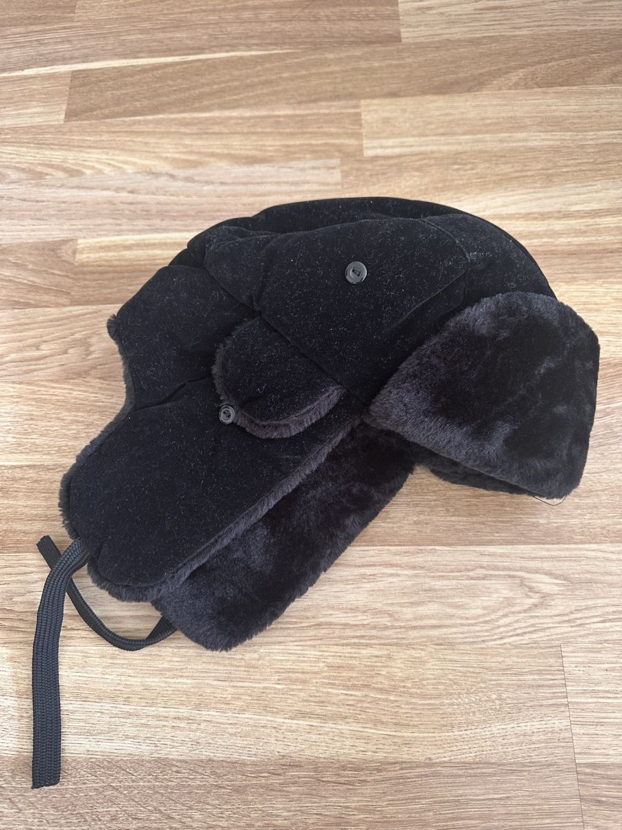 Copricapi, berretti & cappellini: Warm Winter Hat – Usato da Zollikerberg venduto da sha_r9g6