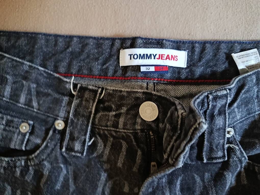 Jeans: Pantaloni Tommy Jeans – Usato da Bellinzona venduto da vin_jm7f