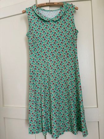 Geblümtes luftiges Sommerkleid in S/M