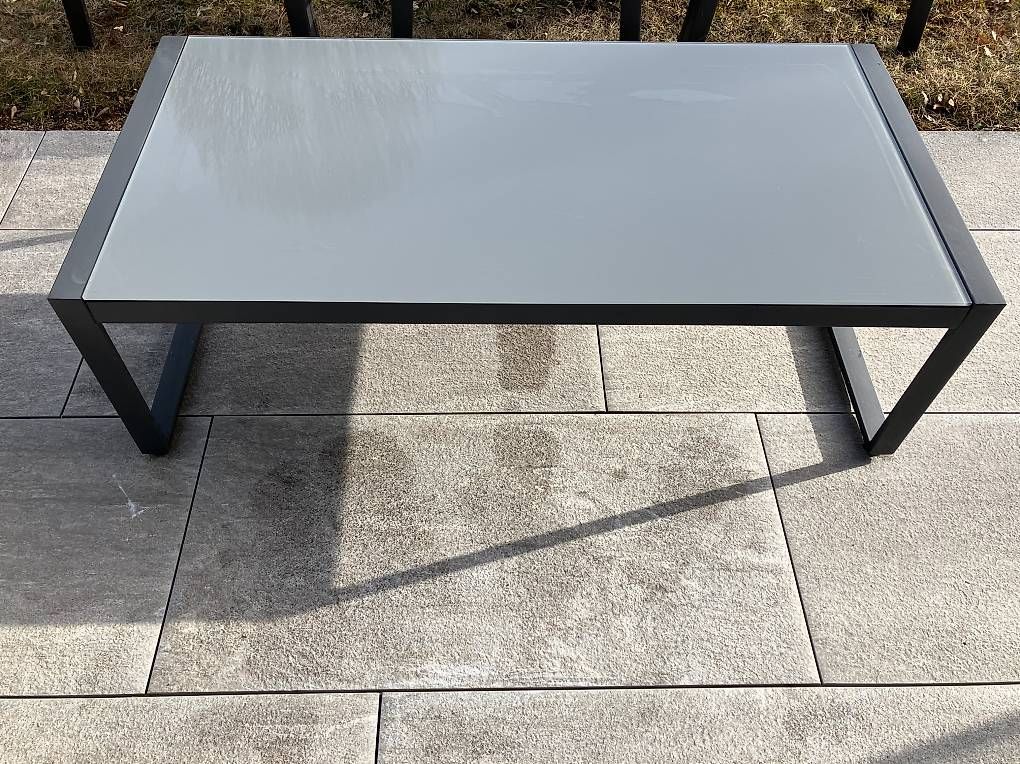 Tische: Glas Gartentisch – Gebraucht aus Adlikon von Tobi1515