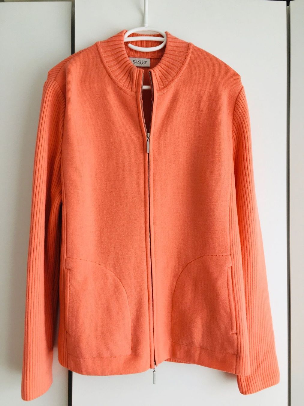 Basler Giacche: Warme edle moderne Strickjacke Wolle – Usato da Bern venduto da Smile-2707