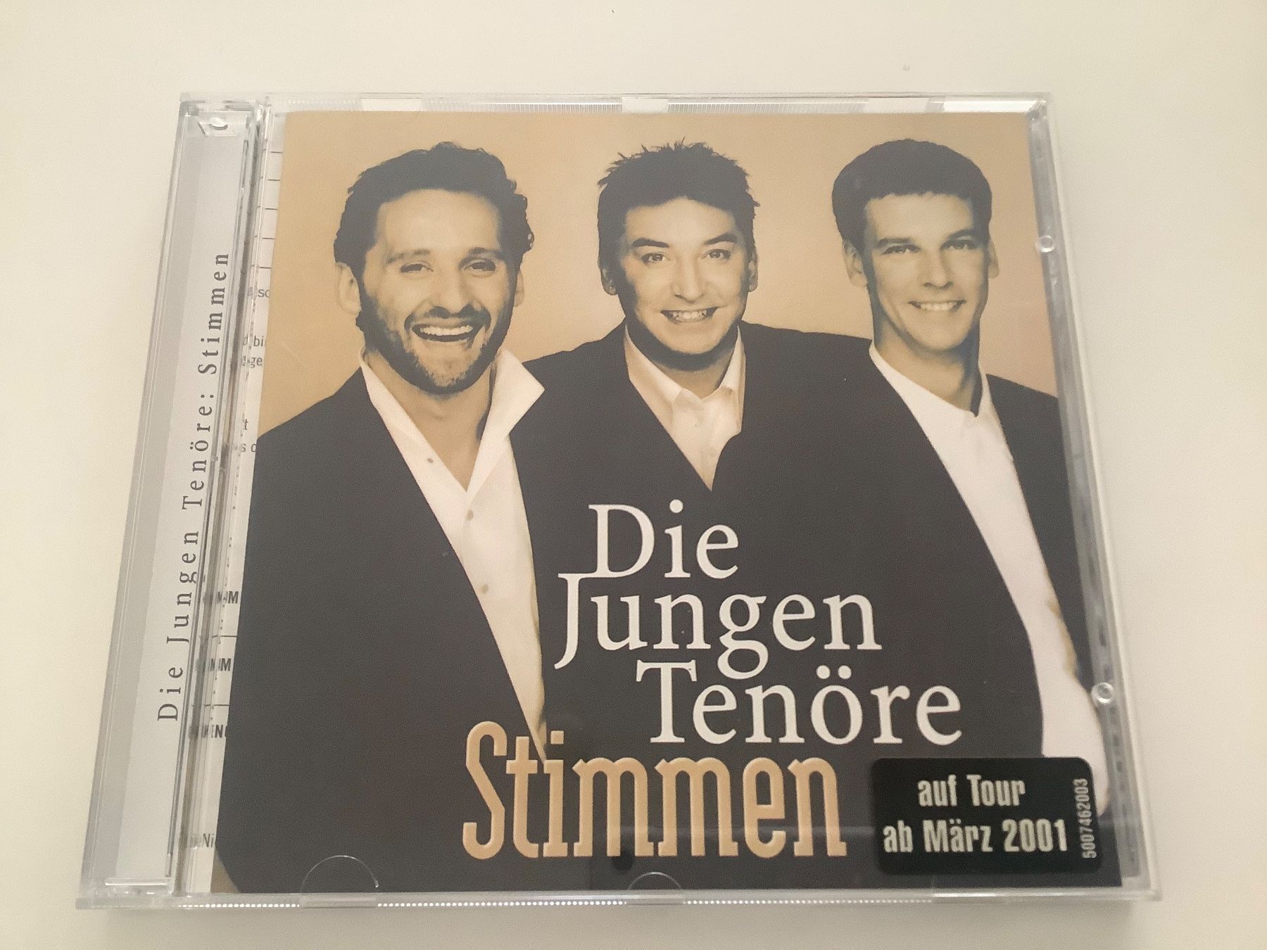 CD: Die jungen Tenöre : Stimmen / 2000 – Usato da Dübendorf venduto da Shreck