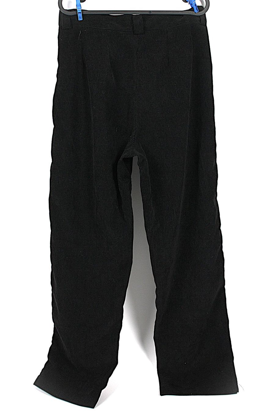 Pantalons: SCHWARZE CORDHOSE – D'occasion à Zollikofen par Restwert_Zollikofen