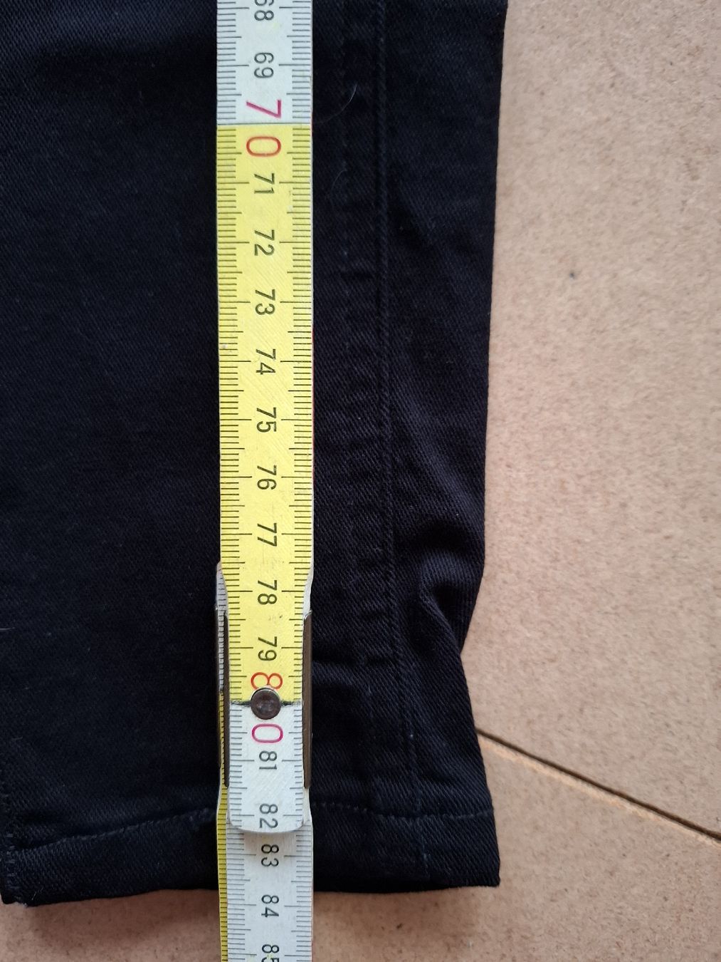 Pantaloni: Hose schwarz Grösse XS Danen – Usato da Thun venduto da lede 2