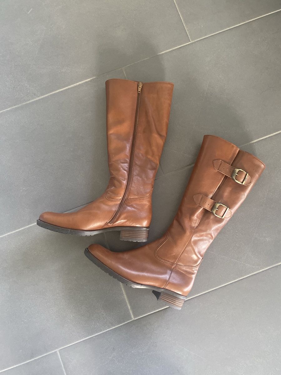 Scarpe da donna: Gabor Stiefel braun/cognac Grösse 5.5 – Usato da Alchenflüh venduto da smart-