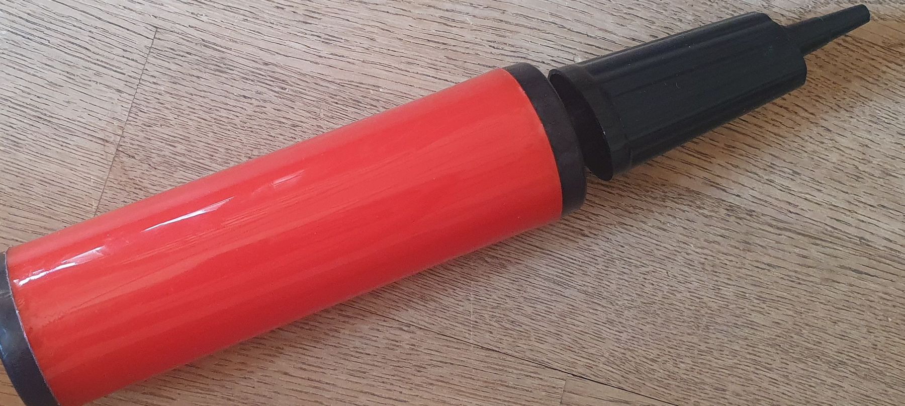 Pompe & Parti di ricambio: Red Ballon Pump with Black Nozzle – Usato da Sirnach venduto da eftix