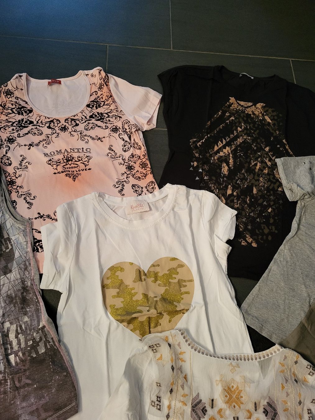 Lots de vêtements: Kleiderset Oberteile Gr. 38 – D'occasion à Matzendorf par hauli2 5