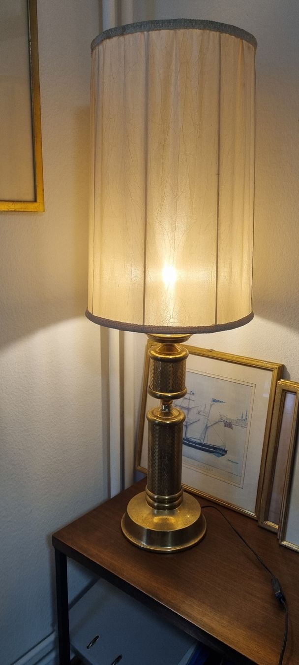 Lampen: Tischlampe Messing mit Schirm guter Zustand – Gebraucht aus Zürich von Smile-2022 1