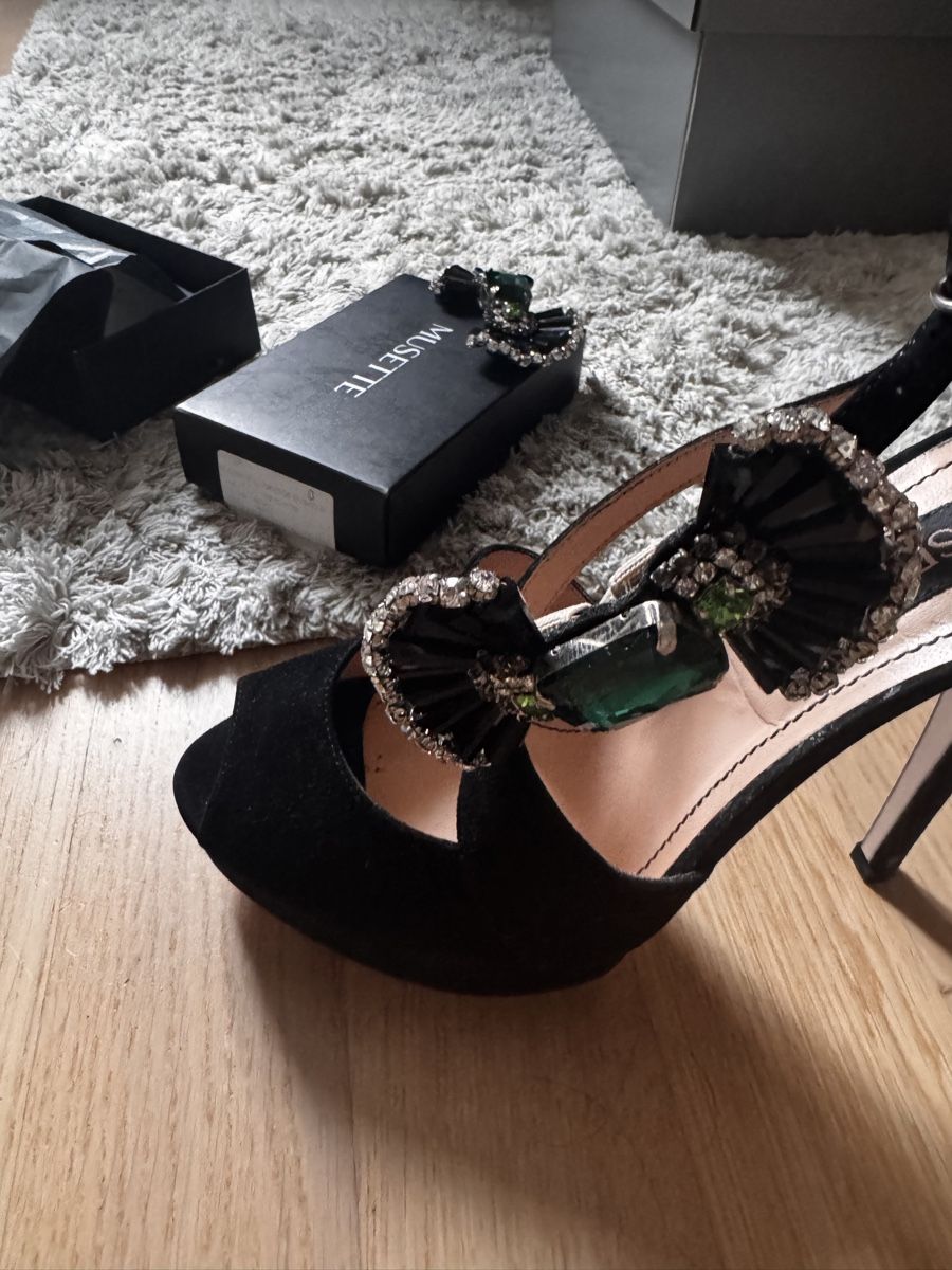 Alle Dekorationen: Schuhe schmuck  – Neu (gemäss Beschreibung) aus Münchenstein von By.gabriela.v 4