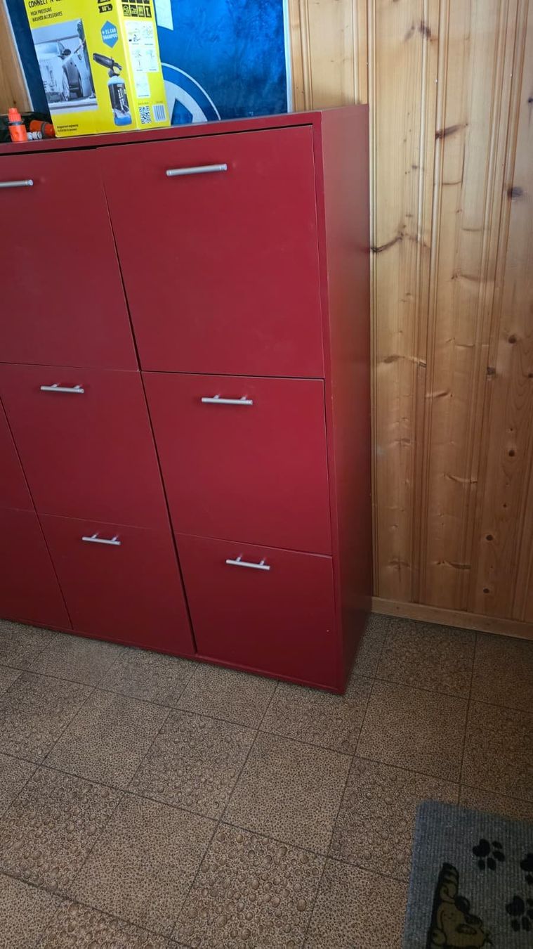 Armadi: Schrank mit Stauraum – Usato da Grosswangen venduto da klborm 1
