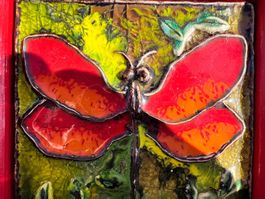 Handgefertigte Keramik Fliese Schmetterling Relief Bild