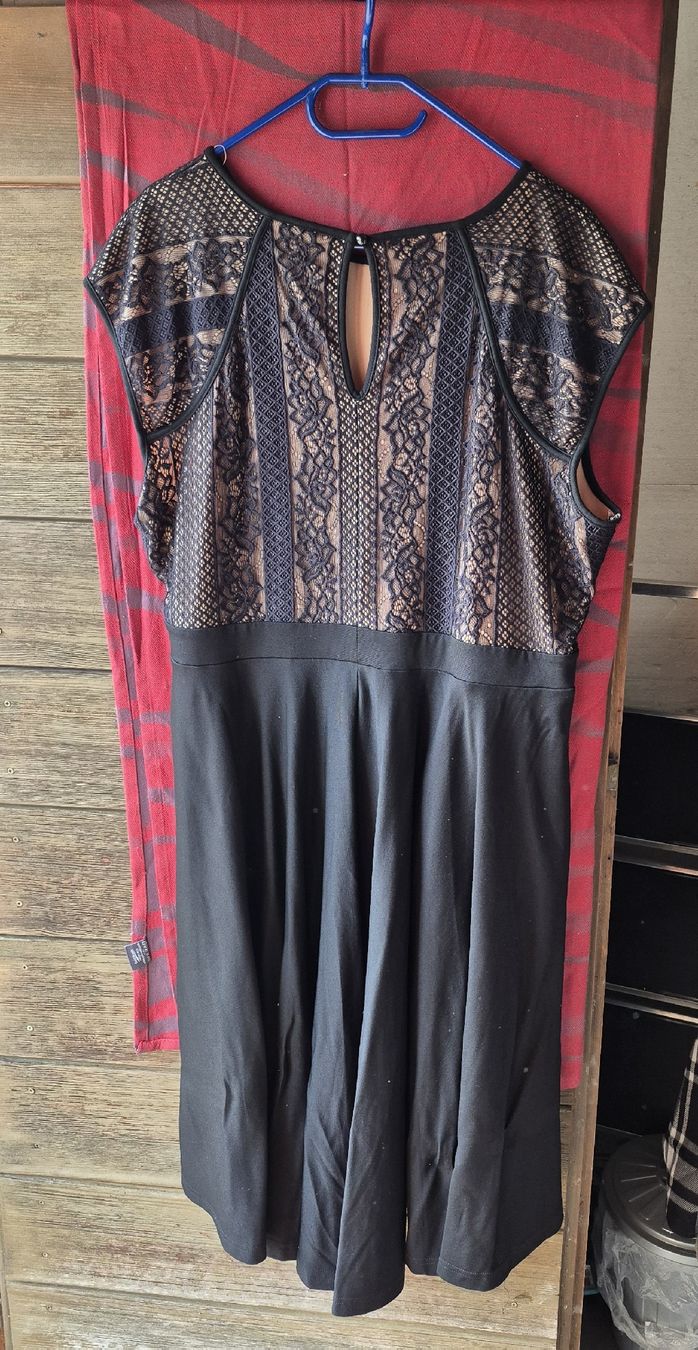 Vestiti: Damenkleid – Nuovo (secondo la descrizione) da Wislikofen venduto da Ana.Gomes 5