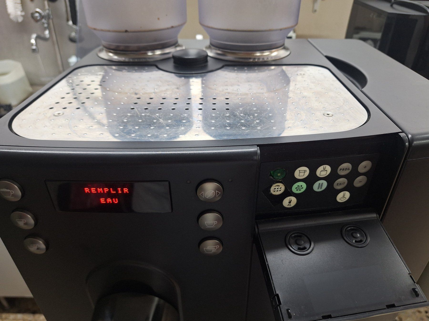 Jura Macchine per caffè & Macchine per espresso: JURA IMPRESSA X7-S – Difettoso da Laconnex venduto da Patkek29 5