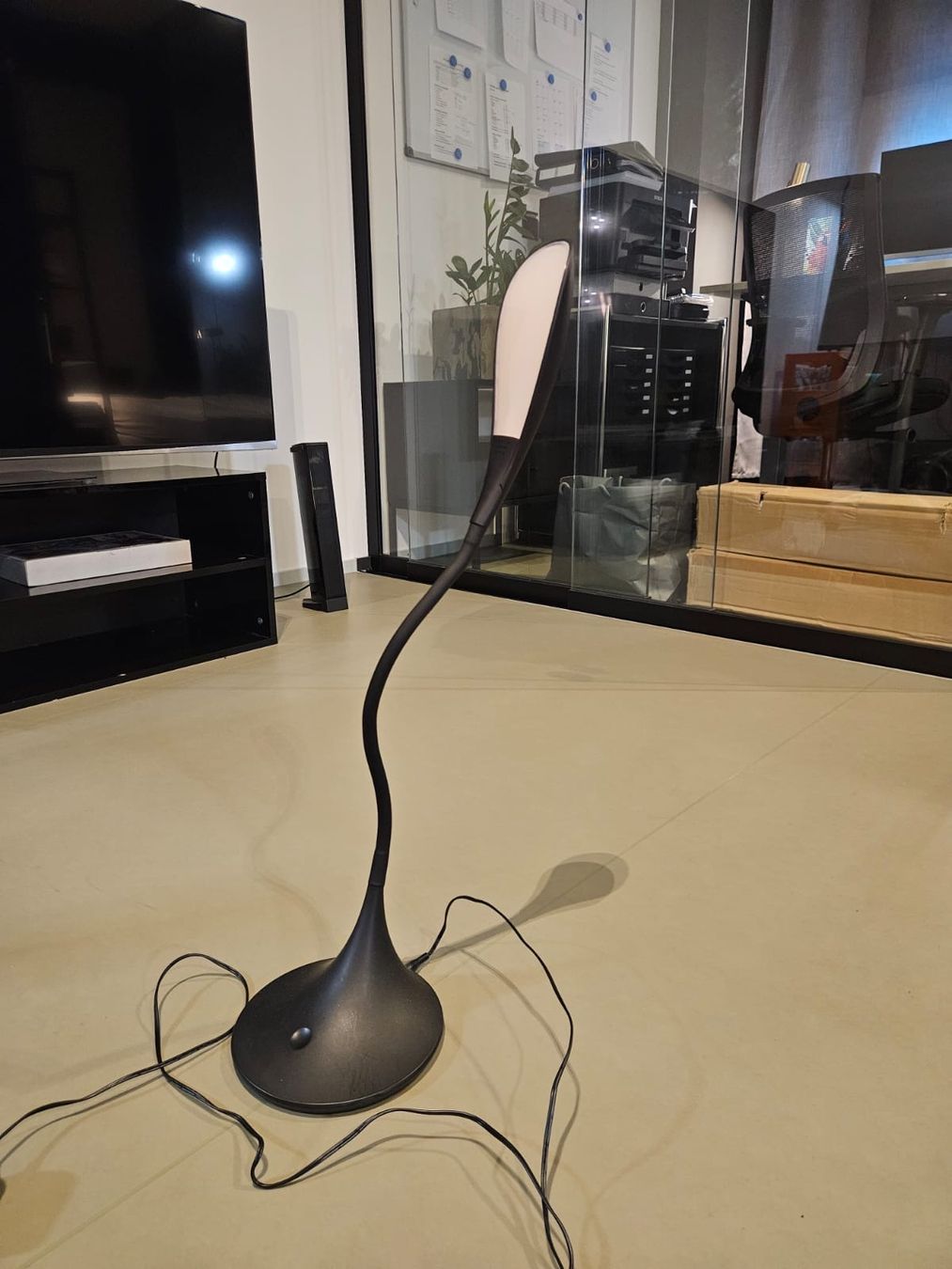 Lampade: Tischlampe LED modern schwarz flexibel mit Netzteil gebra... – Usato da Dübendorf venduto da RaulWies 1