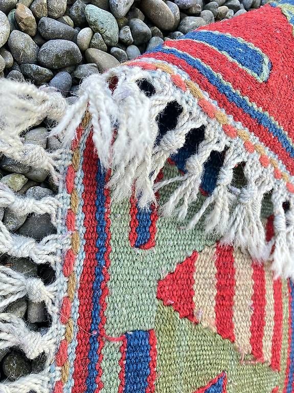 Kilim Tappeti: Alter Kelim mit wunderschönen Farben. – Usato da Horw venduto da luzernicus 2
