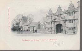 old UK Postcard BROADWAY THE CHURCH AND GATEWAY STANWAY NR.