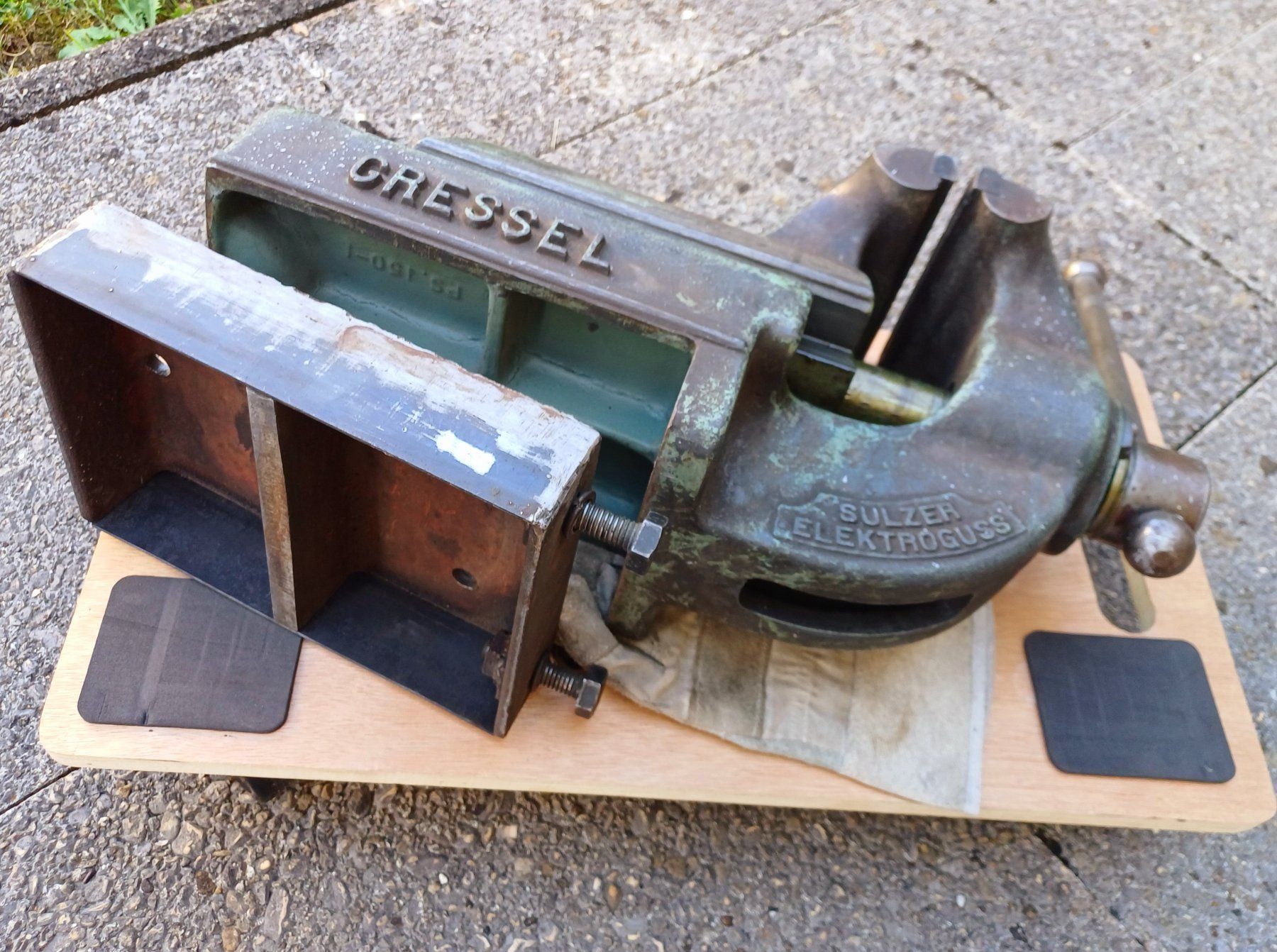 Gressel Tutti gli attrezzi: Gressel Schraubstock Sulzer Elektroguss! 50cm – Usato da Kloten venduto da Juanita3 7