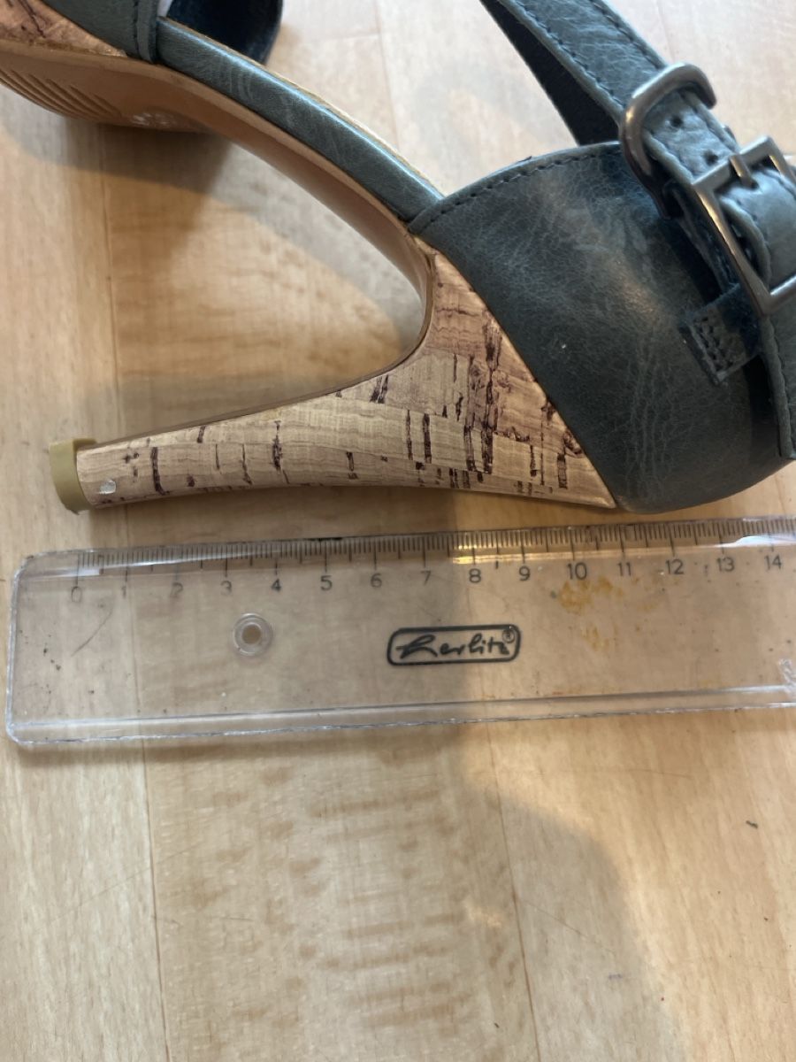 Damenschuhe: Highheel Sandalen Gr 37 – Gebraucht aus Zürich von Deyaso 3