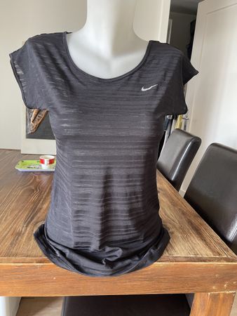 2 T-shirt Nike DRI-FIT rose /noir S très bon état
