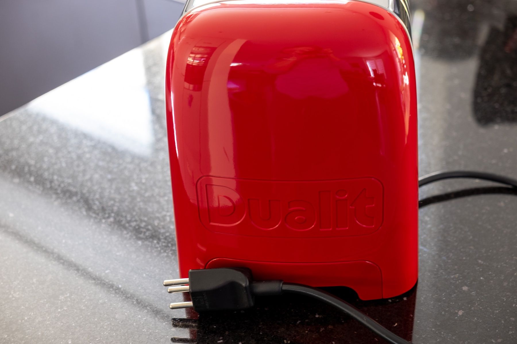 Elettrodomestici da cucina: Dualit Toaster Lite 2 Scheiben Gloss glänzend rot – Usato da Berneck venduto da Tschikka 2
