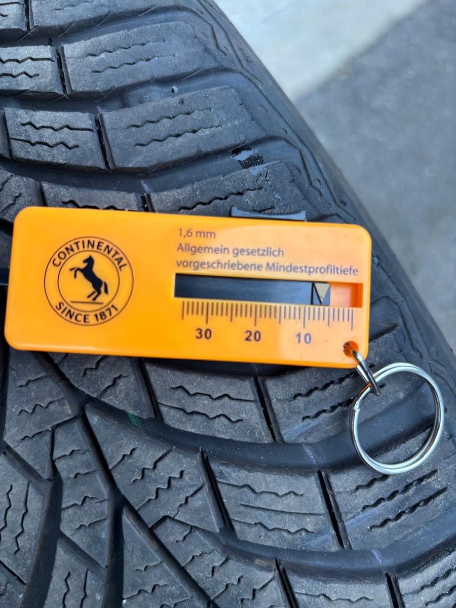 Continental Pneus & Kompletträder: 4  M+S Pneus 175/65R14 – Gebraucht aus Engelburg von tho_lv8y 3