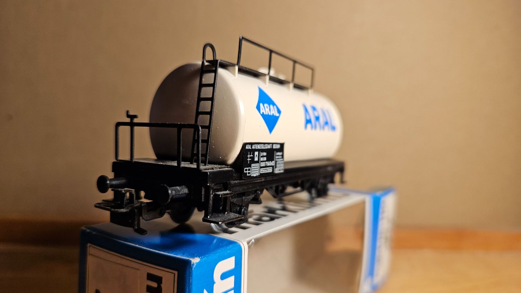 Märklin Modelleisenbahnen: Märklin H0 Kesselwagen ARAL – Gebraucht aus Brüttelen von frediwellensitich 3