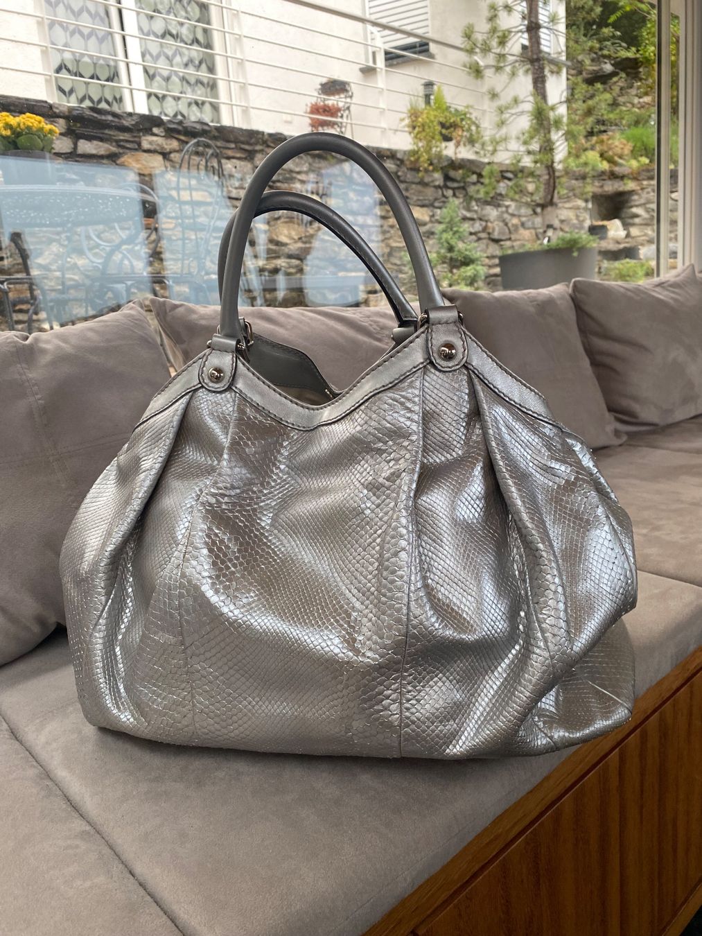 Gucci Borse da donna: Sac Gucci en python argenté – Usato da lutry venduto da patriciamonod 2