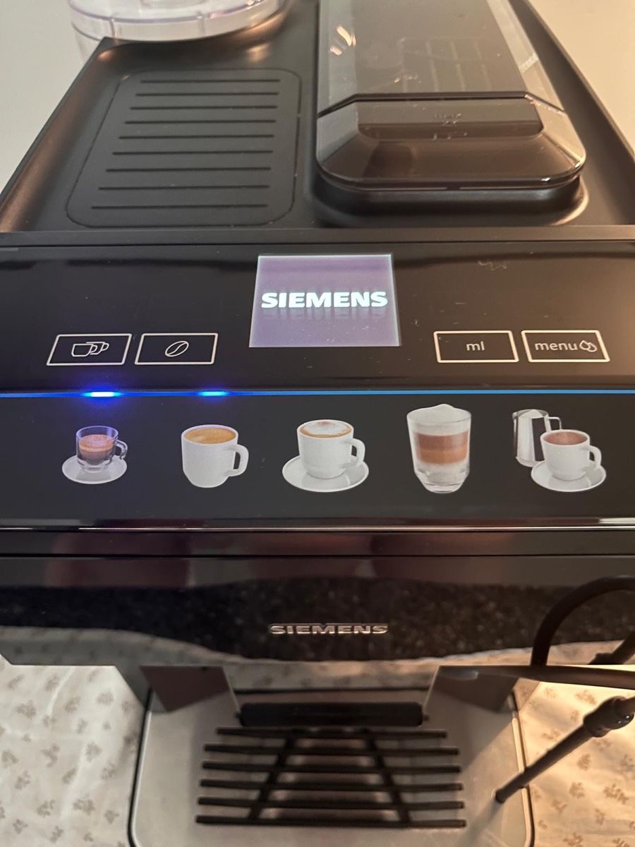 Siemens Macchine per caffè & Macchine per espresso: Siemens EQ.500 TP501D09 schwarz – Usato da Basel venduto da yaw_t2cm 2