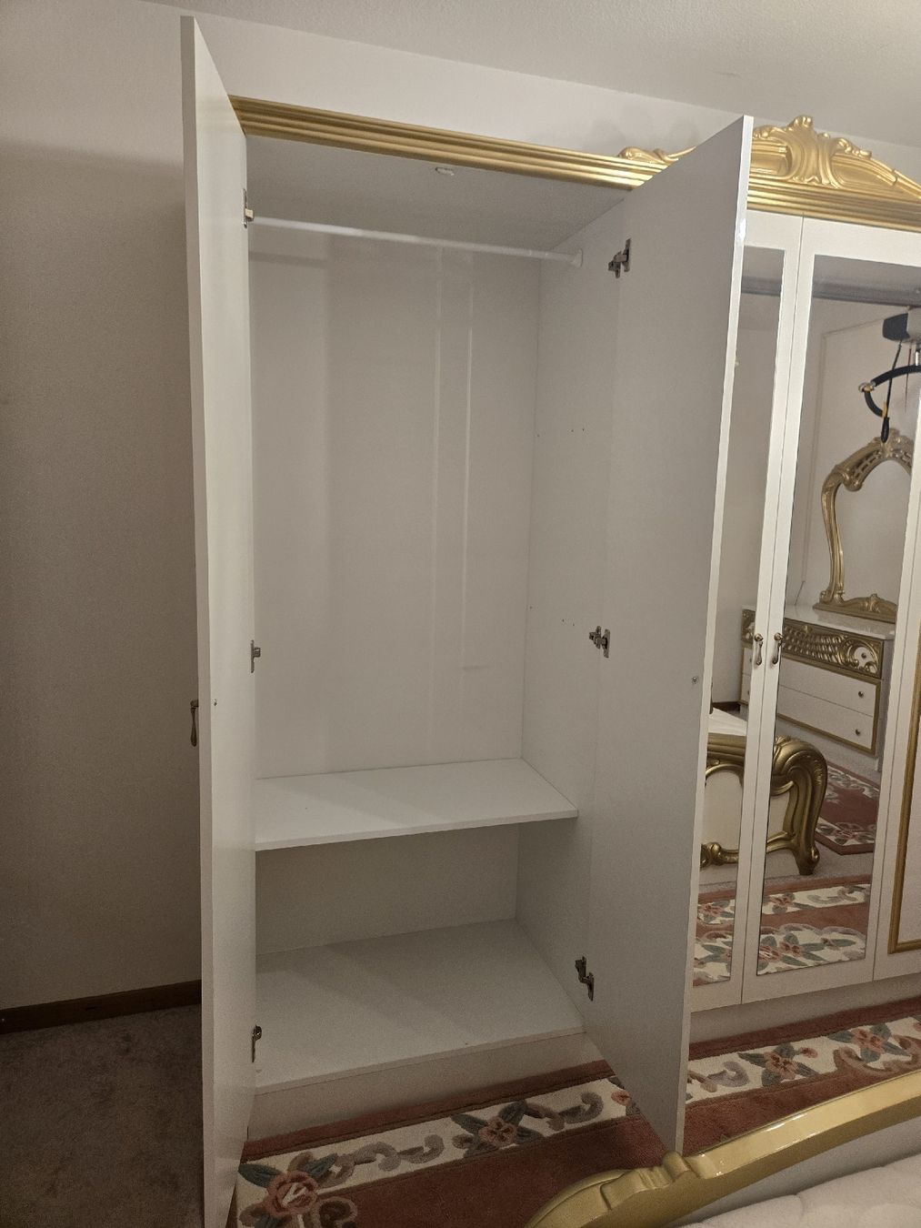 Betten: Schlafzimmer komplett.  – Gebraucht aus thun von Matina 5