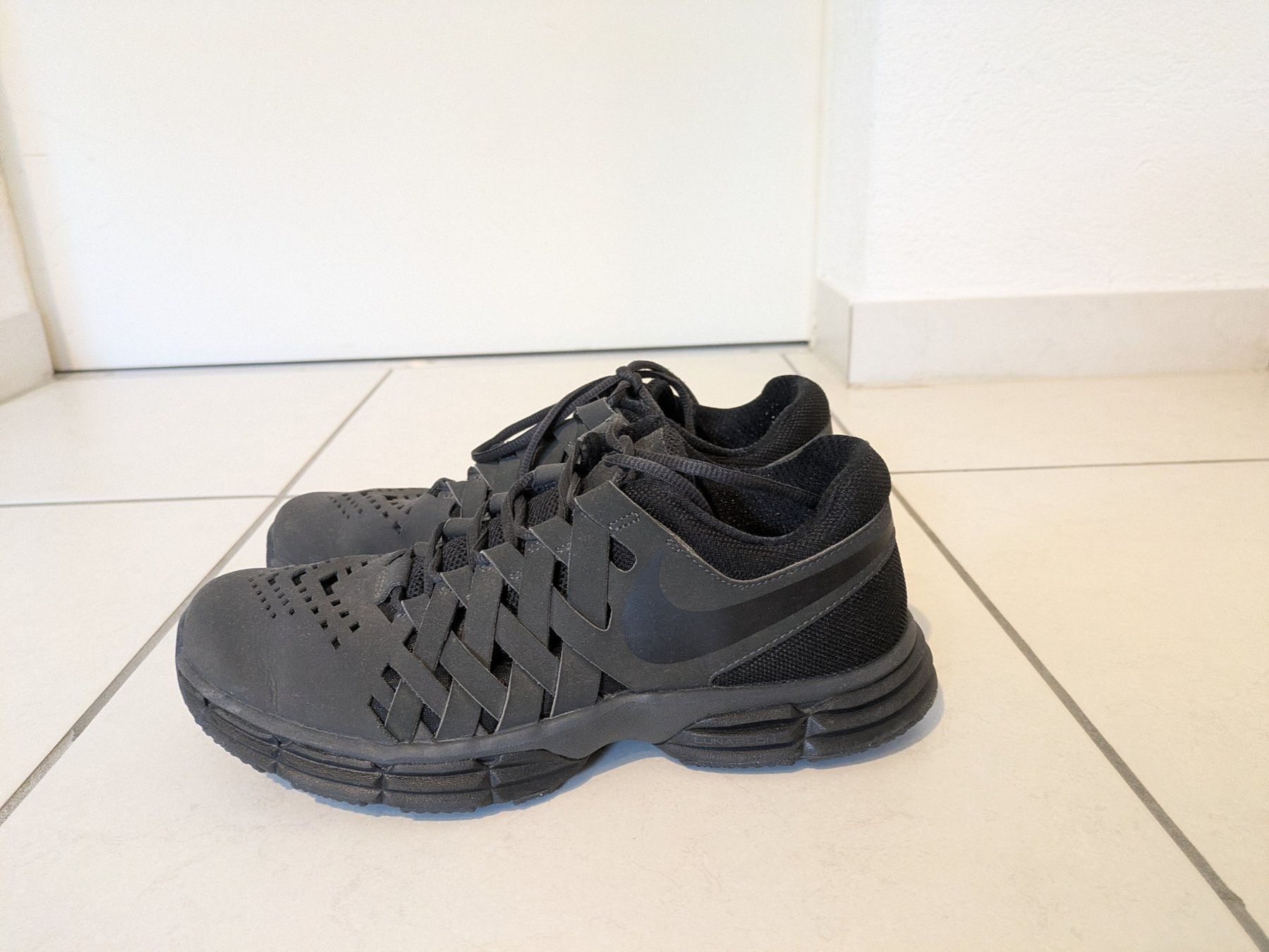 Nike Scarpe da uomo: Chaussures de courses Nike Lunar Fingertrap TR – Usato da Bourguillon venduto da sellerfromtheweb 1