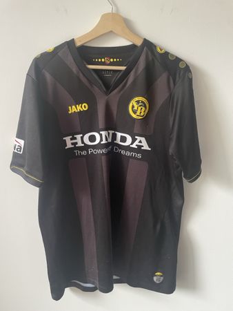 BSC Young Boys YB Fussballtrikot Jako schwarz neuwertig